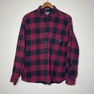 Eddie Bauer Red and Black Buffalo Plaid 100% Cotton Flannel Casual Shirt
